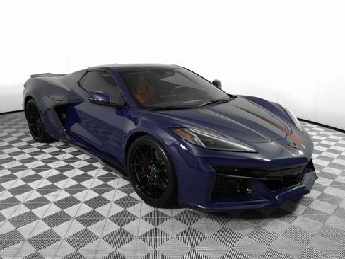 Used 2025 Chevrolet Corvette Z06 w/ Battery Protection Package image 4