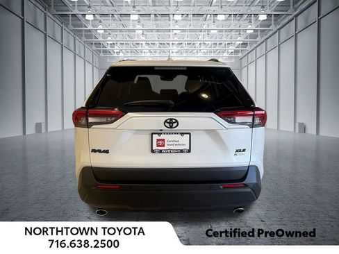 Used 2025 Toyota RAV4 XLE Premium w/ Weather Package AWD/4WD image 6
