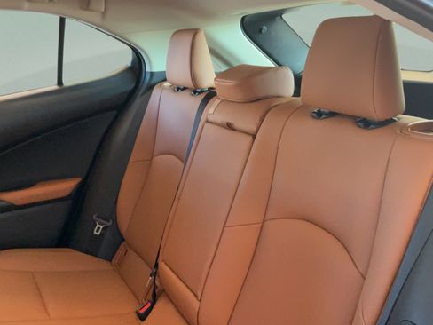 Used 2022 Lexus UX 250h w/ Accessory Package (Z2) AWD/4WD image 39