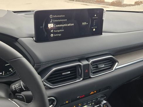 New 2025 MAZDA CX-5 Signature image 29