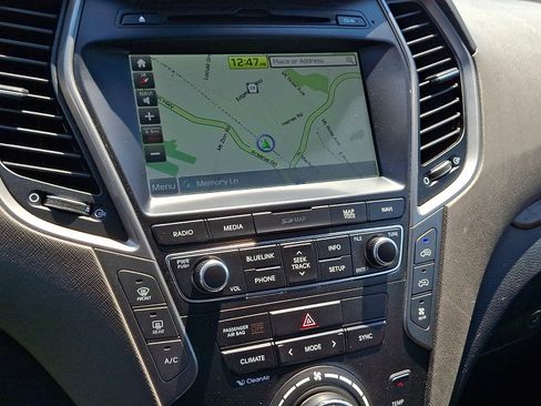 Used 2017 Hyundai Santa Fe Limited AWD/4WD image 23