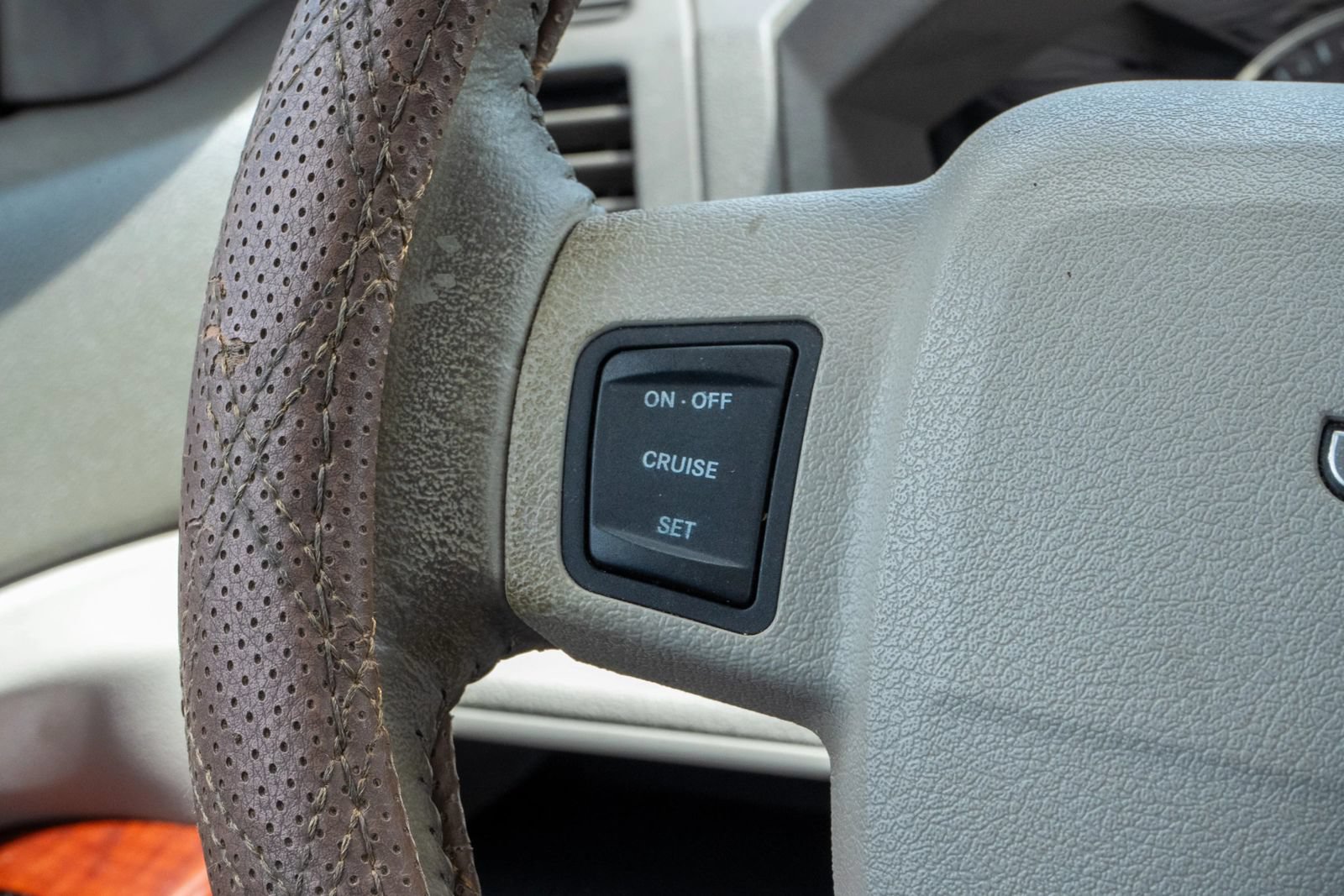 Used 2007 Jeep Grand Cherokee Limited RWD image 22