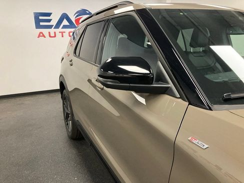 New 2026 Ford Explorer ST-Line w/ ST-Line Street Pack AWD/4WD image 15