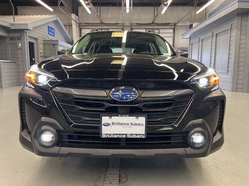 Used 2025 Subaru Outback w/ Popular Package #1A image 2