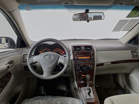 Used 2010 Toyota Corolla LE FWD image 26