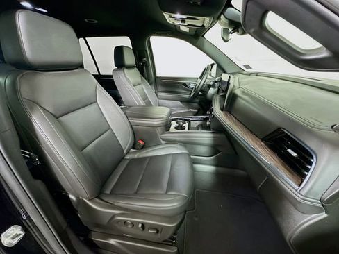 Used 2025 Chevrolet Tahoe LT image 29