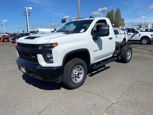 Used 2022 Chevrolet Silverado 2500 W/T w/ WT Convenience Package image 4