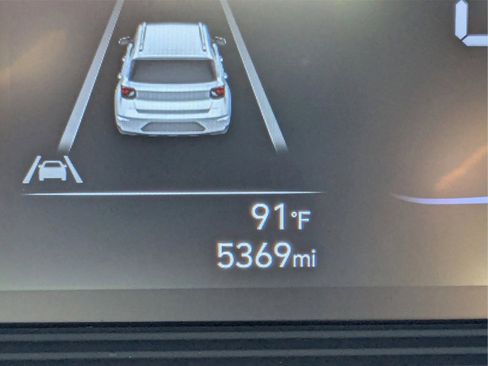 New 2025 Hyundai Venue Limited image 36