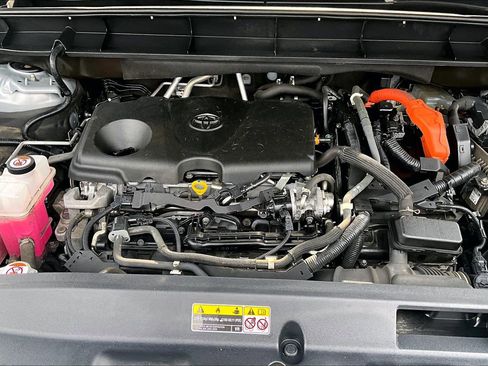 Used 2022 Toyota Highlander Bronze Edition image 10