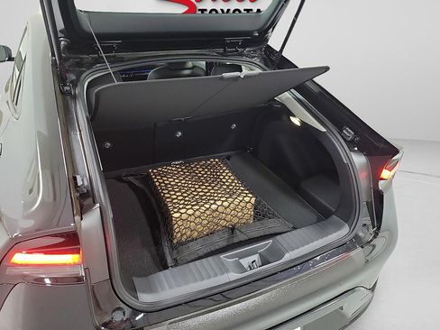 New 2026 Toyota Prius Plug-In Hybrid FWD image 7