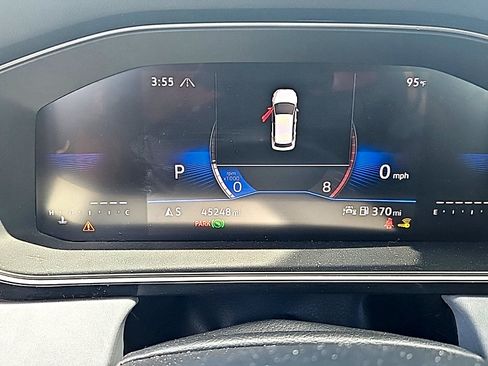 Used 2025 Volkswagen Jetta SE FWD image 6