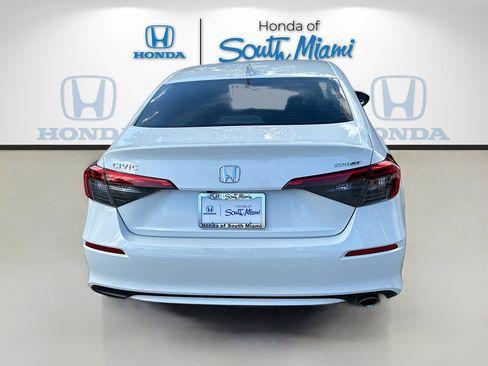 Used 2023 Honda Civic Sport image 6