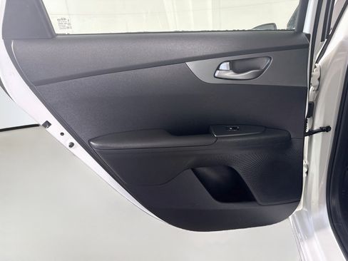 Used 2019 Kia Forte LXS FWD image 25