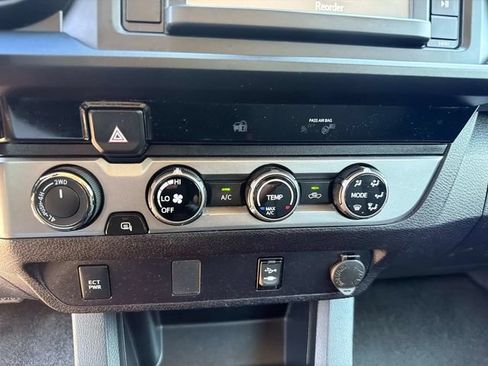 Used 2018 Toyota Tacoma SR AWD/4WD image 23