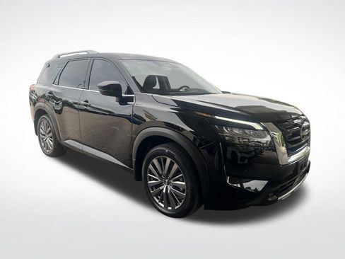 Certified 2024 Nissan Pathfinder SL w/ SL Premium Package AWD/4WD image 3