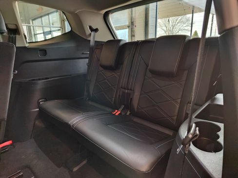 Used 2025 Volkswagen Atlas SE image 13