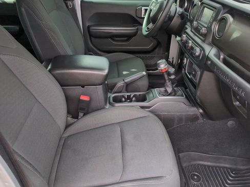 Used 2018 Jeep Wrangler Unlimited Sport AWD/4WD image 15