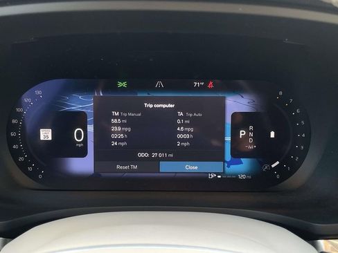 Used 2025 Volvo V60 B5 Cross Country Plus AWD/4WD image 14