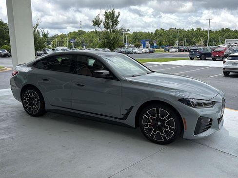 New 2026 BMW i4 eDrive40 w/ M Sport Package RWD image 7