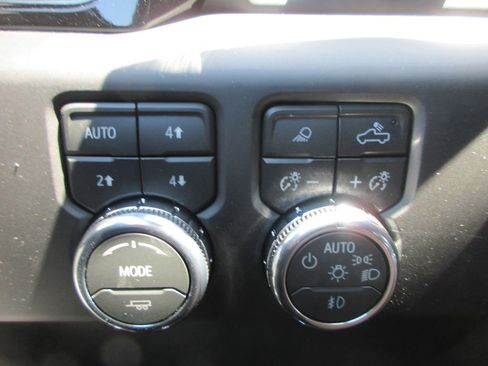 New 2026 GMC Sierra 1500 AT4 w/ AT4 Premium Package AWD/4WD image 18