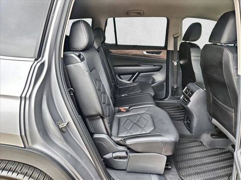 Used 2024 Volkswagen Atlas SE FWD image 26