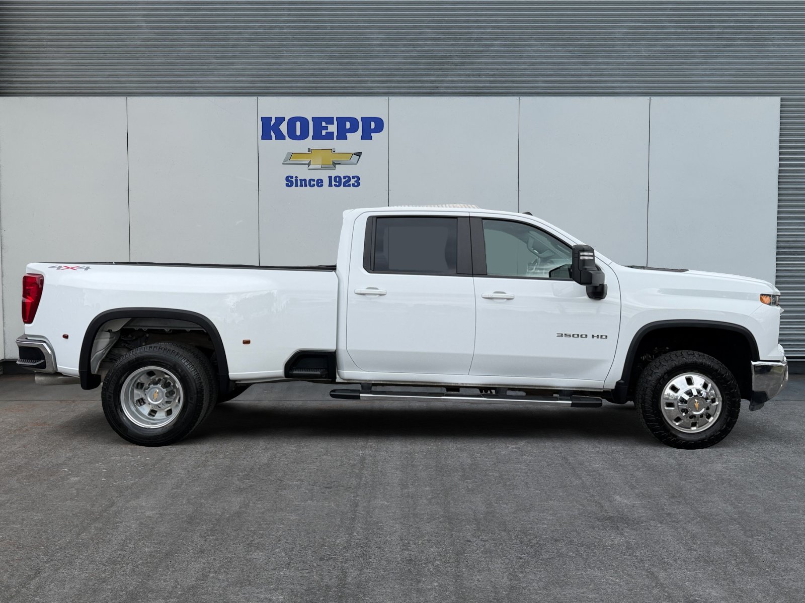 Used 2025 Chevrolet Silverado 3500 LT w/ Safety Package AWD/4WD image 6