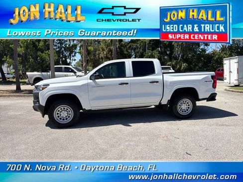 Used 2024 Chevrolet Colorado W/T w/ Safety Package image 4