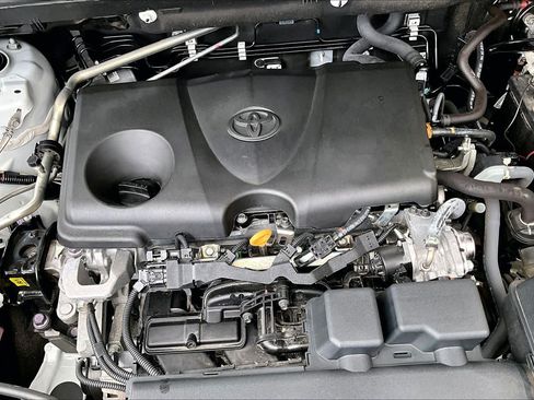 Certified 2023 Toyota RAV4 LE FWD image 33