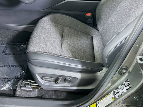 Certified 2024 Toyota Crown AWD/4WD image 25