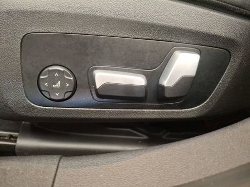 Used 2022 BMW 330i xDrive Sedan w/ Premium Package 2 image 10