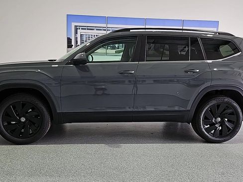 New 2026 Volkswagen Atlas SE FWD image 6