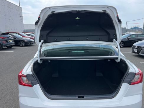 Used 2025 Toyota Camry LE image 30