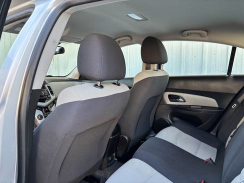 Used 2015 Chevrolet Cruze LS image 14