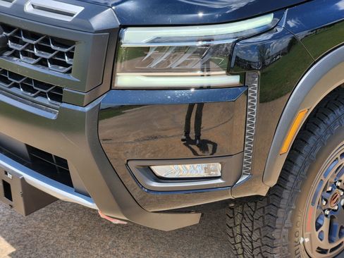 New 2025 Nissan Frontier PRO-4X image 8