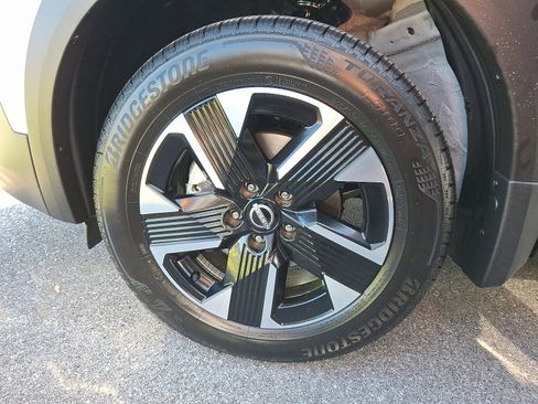 New 2026 Nissan Kicks SV w/ SV Premium Package image 4