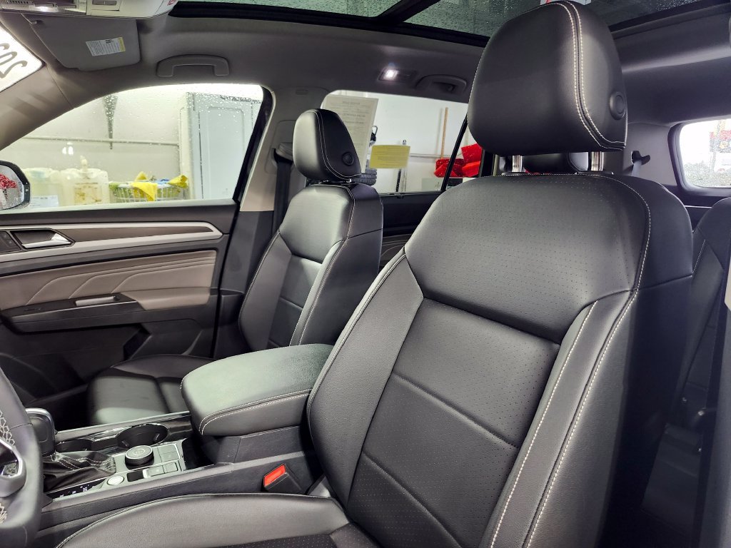 Certified 2023 Volkswagen Atlas SE w/ Panoramic Sunroof Package AWD/4WD image 7
