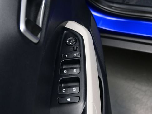 Certified 2026 Hyundai Venue SEL FWD image 10
