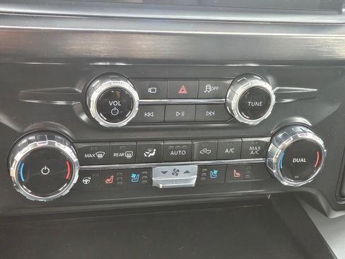 New 2026 Ford F250 Lariat w/ Black Appearance Package image 19