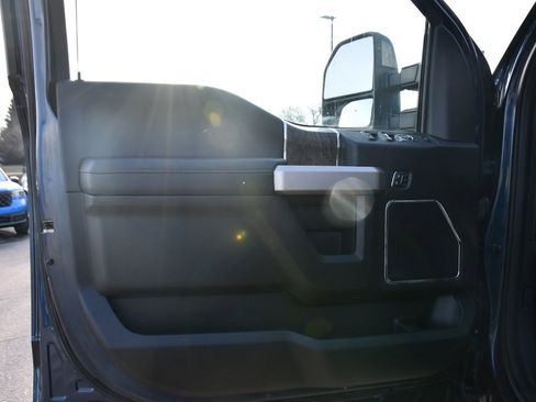 Used 2017 Ford F350 Lariat image 20