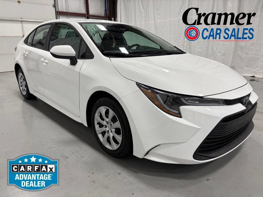Used 2026 Toyota Corolla LE FWD image 1
