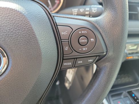 Certified 2025 Toyota RAV4 LE FWD image 26