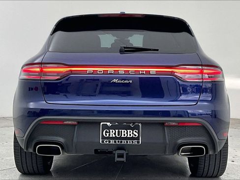 Used 2023 Porsche Macan image 6