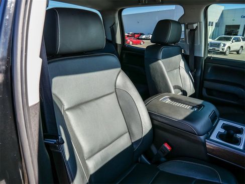 Used 2018 GMC Sierra 2500 SLT w/ Duramax Plus Package image 18