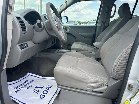 Used 2019 Nissan Frontier SV AWD/4WD image 10