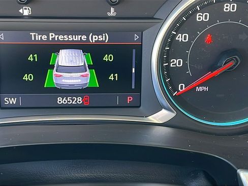 Used 2021 Chevrolet Traverse LT image 29