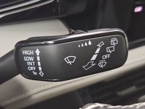 New 2025 Volkswagen Taos S image 25