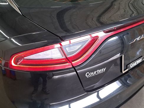 Used 2021 Kia Stinger GT2 AWD/4WD image 35