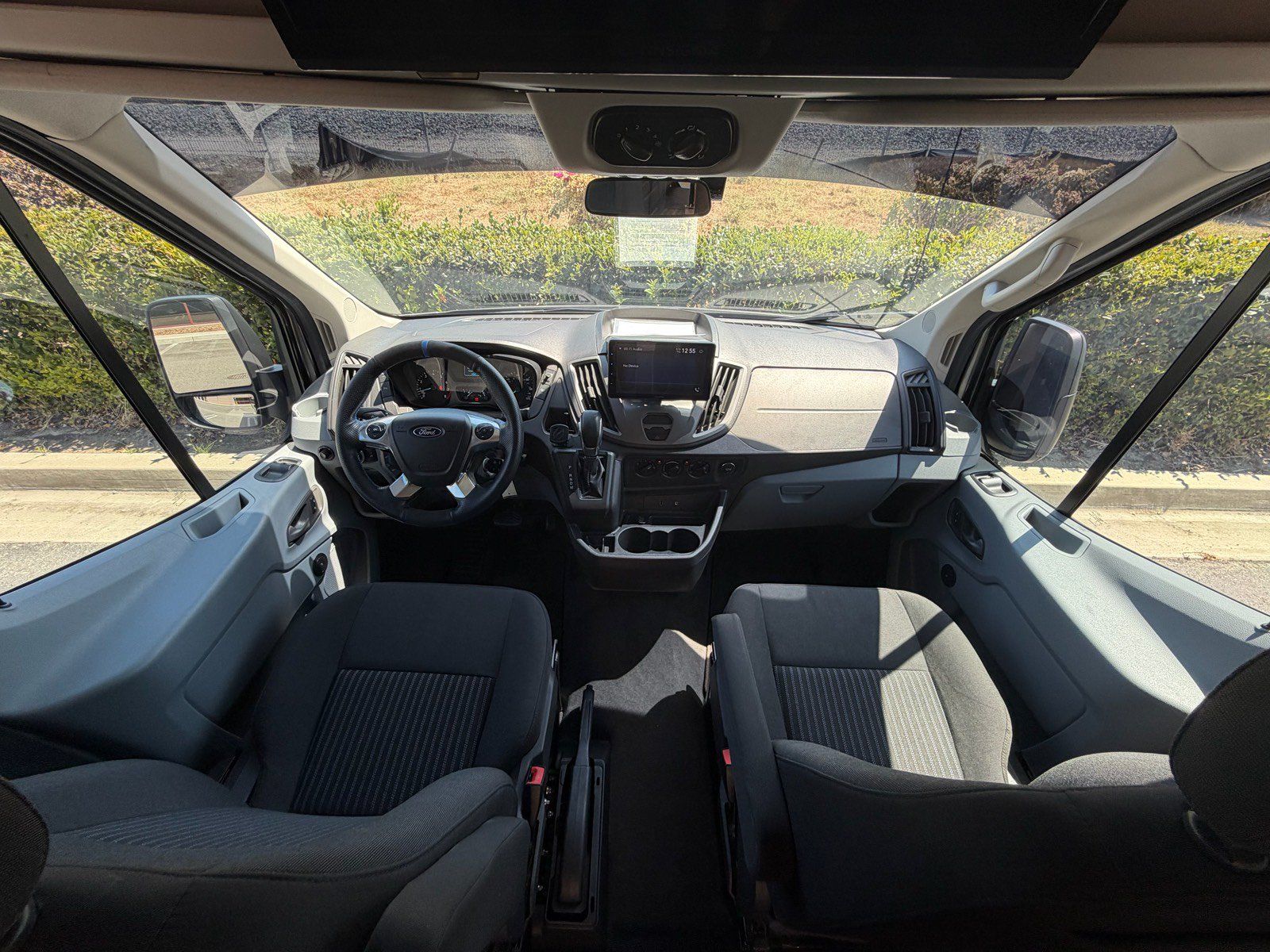 Used 2015 Ford Transit 350 XLT RWD image 13