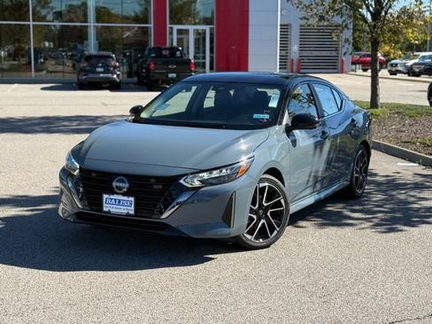 New 2025 Nissan Sentra SR w/ SR Premium Package image 9