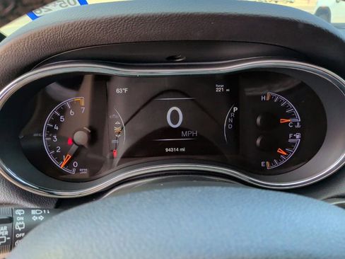 Used 2018 Jeep Grand Cherokee Limited w/ Luxury Group II image 18